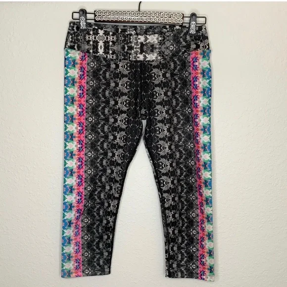 PrAna Roxanne Hydrobloom Capri Crop Leggings size M~NWOT$4.99 Ships! Made in USA - Picture 2 of 10